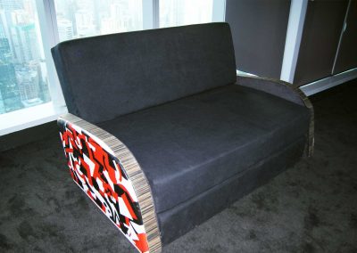 PULLOUT COUCH